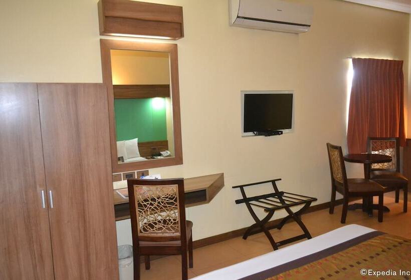 سوییت, Microtel By Wyndham General Santos