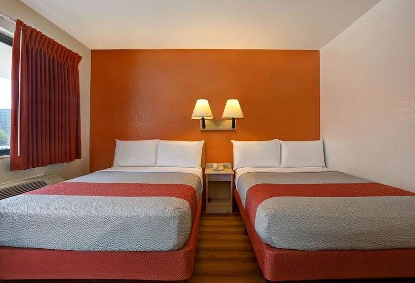 ２ダブルベッドのスタンダードルーム, Motel 6 Monterey, Ca