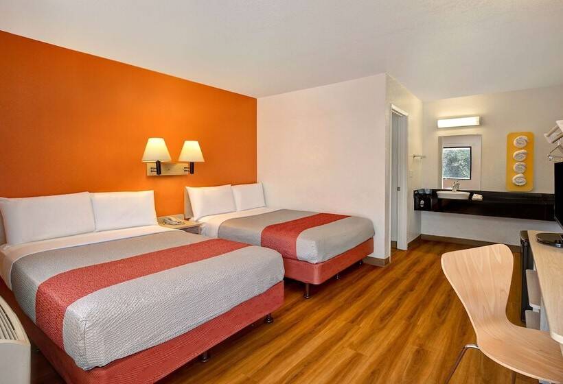 Номер Стандарт 2 Двуспальные Кровати, Motel 6 Monterey, Ca