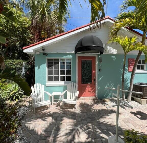 منزل غرفتين نوم, Blue Waters Treasure Island