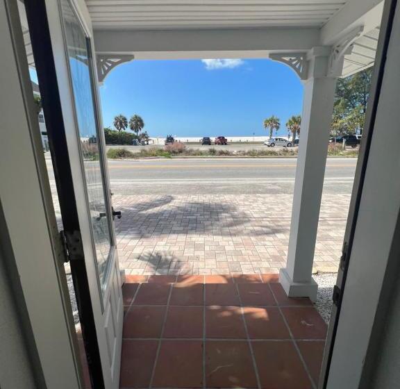 منزل غرفة نوم واحدة, Blue Waters Treasure Island