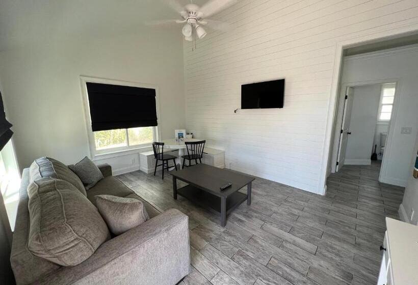 منزل غرفة نوم واحدة, Blue Waters Treasure Island