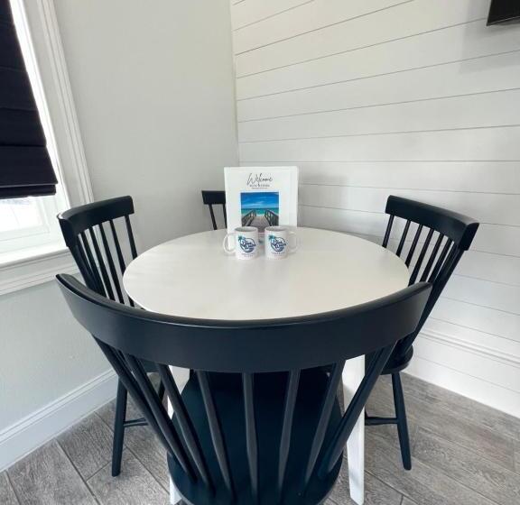 بنجلو قياسى, Blue Waters Treasure Island