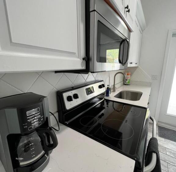 بنجلو قياسى, Blue Waters Treasure Island