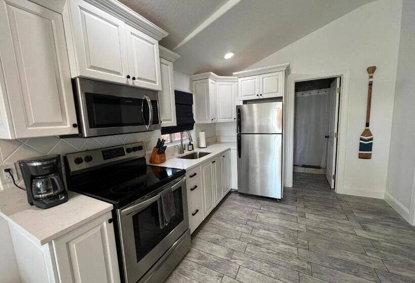 منزل غرفتين نوم, Blue Waters Treasure Island