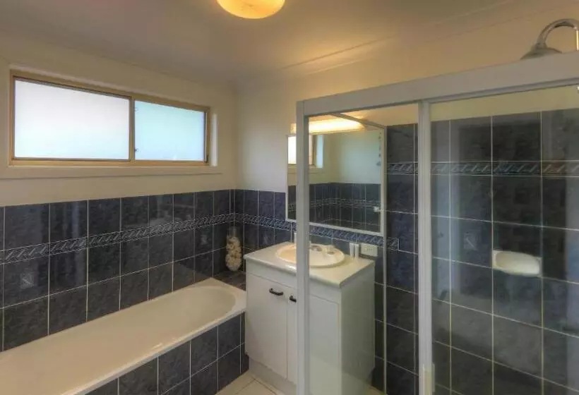 Huoneisto 1 Makuuhuone, Yamba Motor Inn