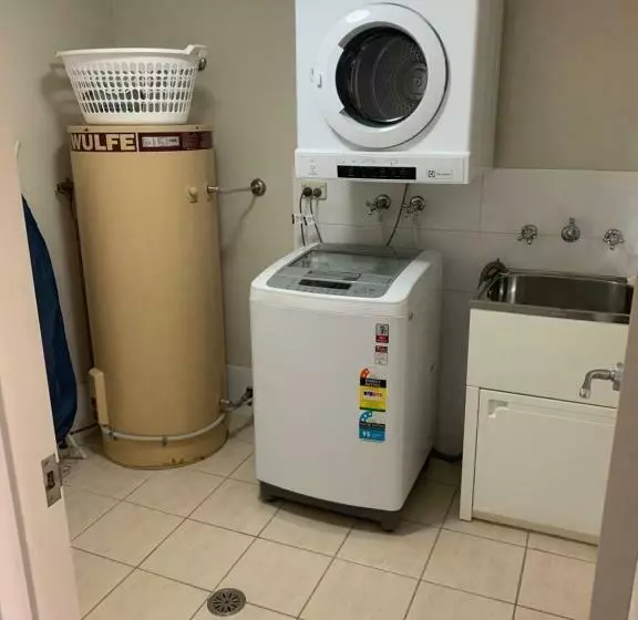 آپارتمان مدیریتی 3 خوابه, Northpoint Apartments
