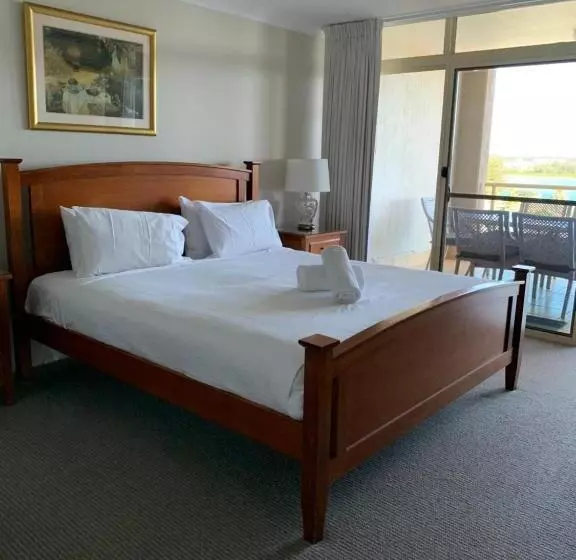 آپارتمان 1 خوابه با چشم‌انداز دریا, Northpoint Apartments