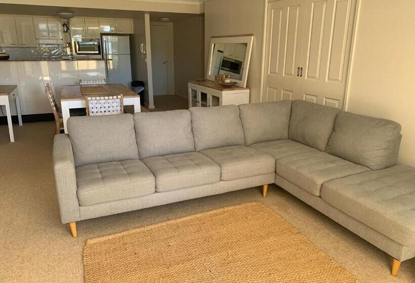 침실 3개 아파트, Northpoint Apartments