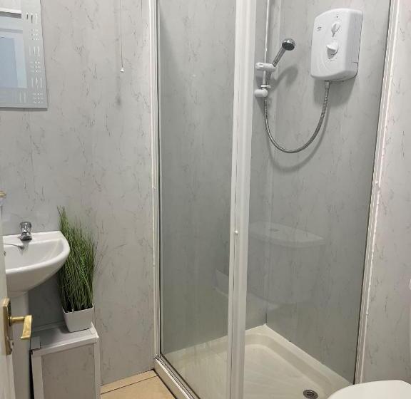 غرفة قياسية, Stay At 25