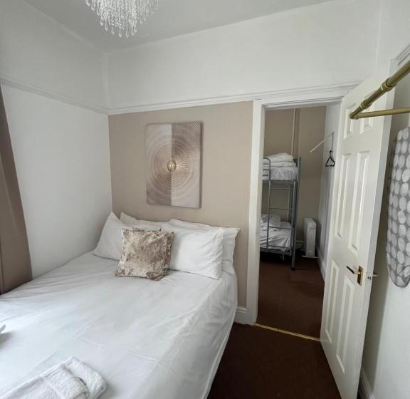 غرفة كلاسيكية رباعية, Stay At 25