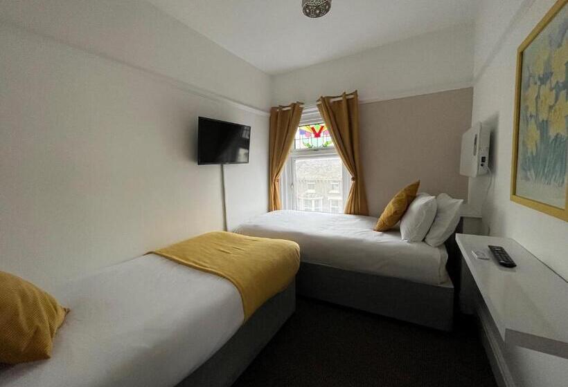 غرفة قياسية رباعية, Stay At 25