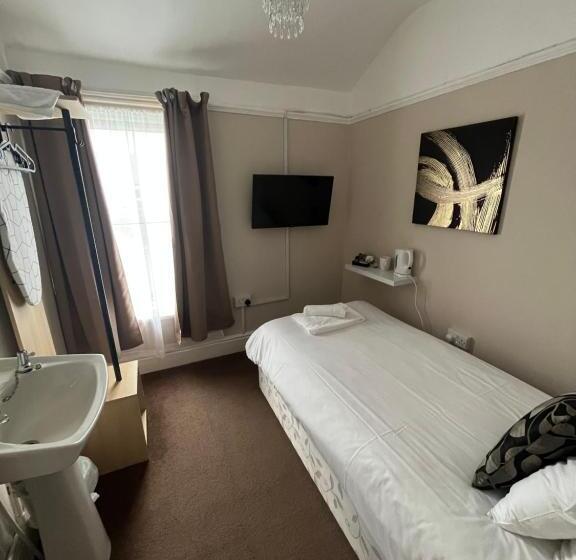 غرفة قياسية فردية حمام مشترك, Stay At 25