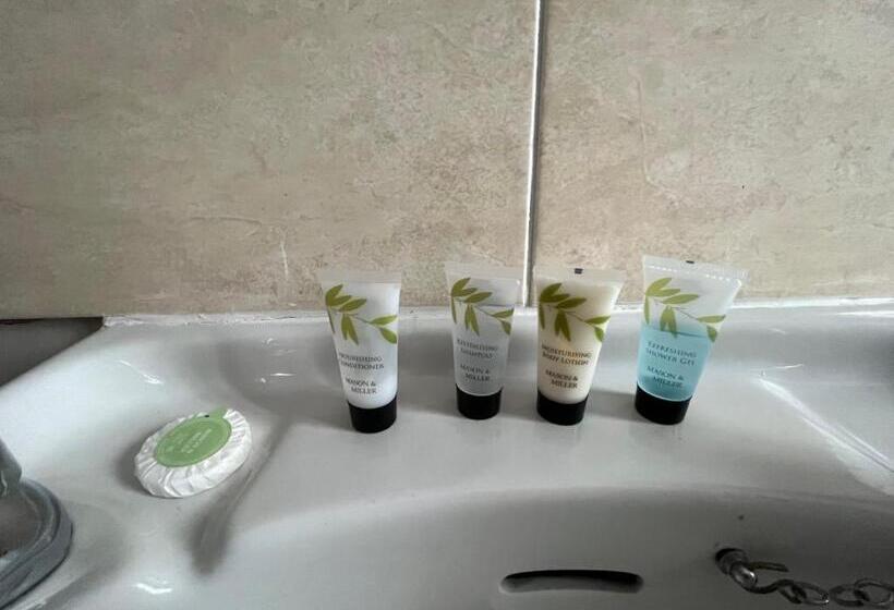 غرفة قياسية فردية حمام مشترك, Stay At 25