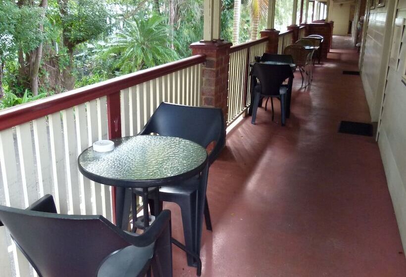 غرفة قياسية ثلاثية, Lismore Wilson Motel