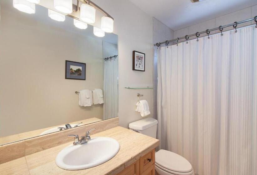 דירת חדר, Coronet Creek Retreat