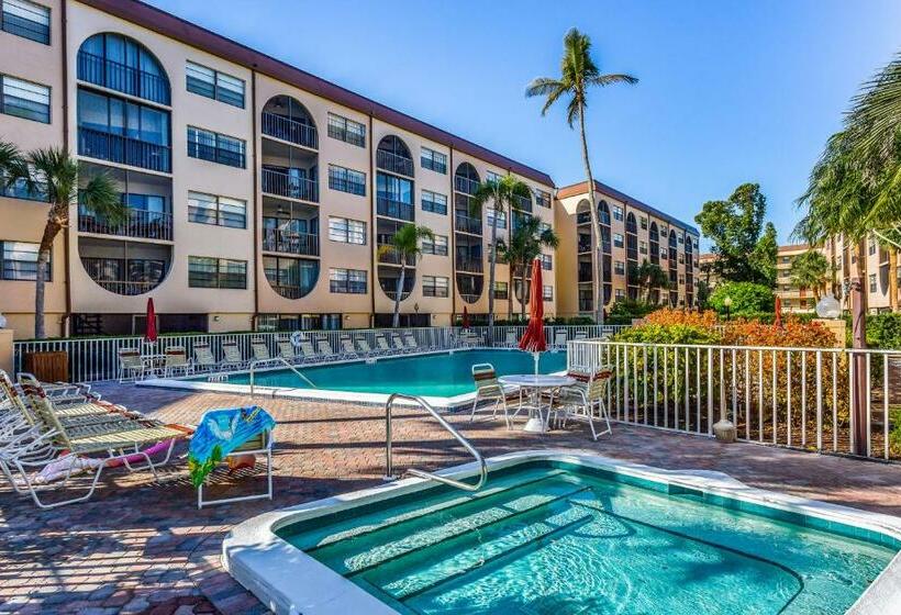 شقة غرفة واحدة, Sand Dollar