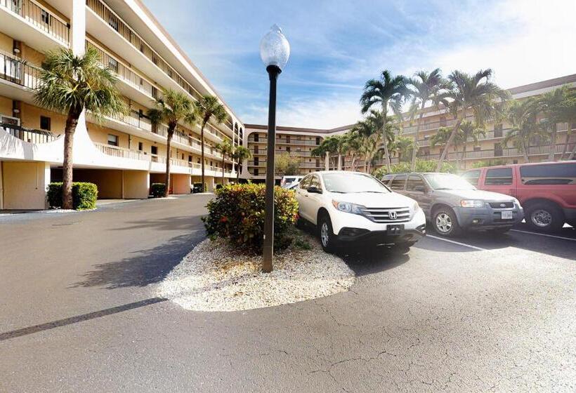 شقة غرفة واحدة, Sand Dollar