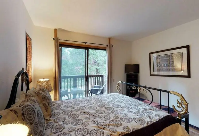 2ベッドルームアパートメント, Shaver Haven Condominium