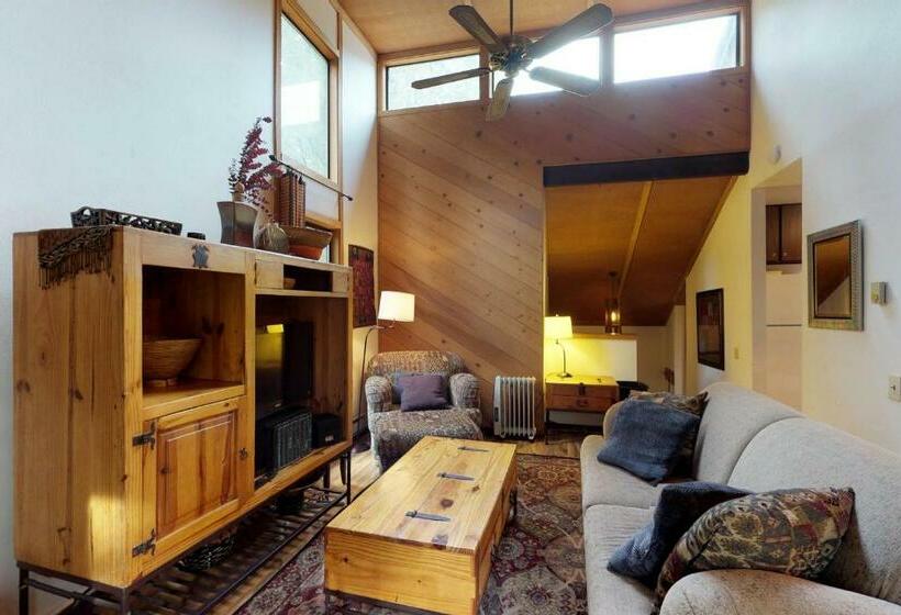 침실 2개 아파트, Shaver Haven Condominium