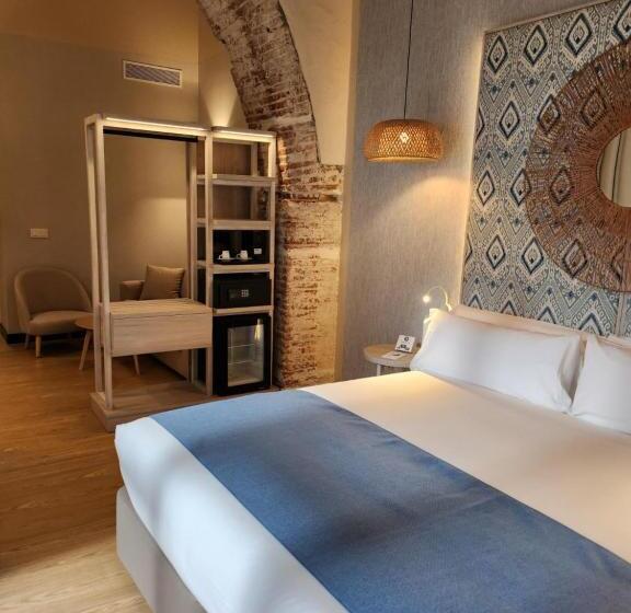 Quarto Triplo Estandar, Soho Boutique Cadiz