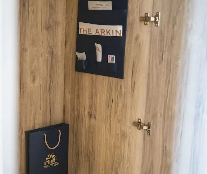 اتاق اساندارد با چشمانداز جانبی به دریا, The Arkin Iskele