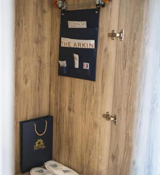 オーシャンビュースタンダードルーム, The Arkin Iskele