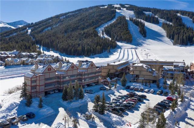 침실 2개 아파트, Copper Valley 114