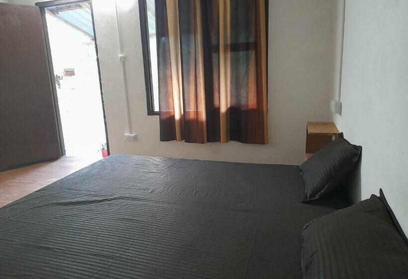 חדר סטנדרט נוף להרים, Attic Monkey Hostel Old Manali