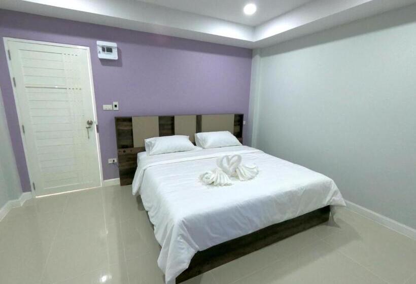 スタンダードルーム, Khun Ying