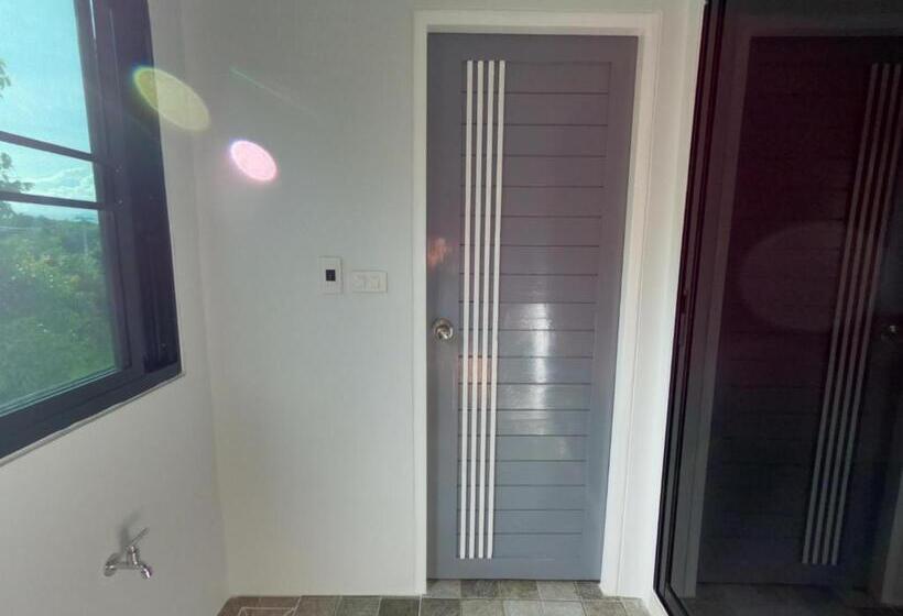 スタンダードルーム, Khun Ying