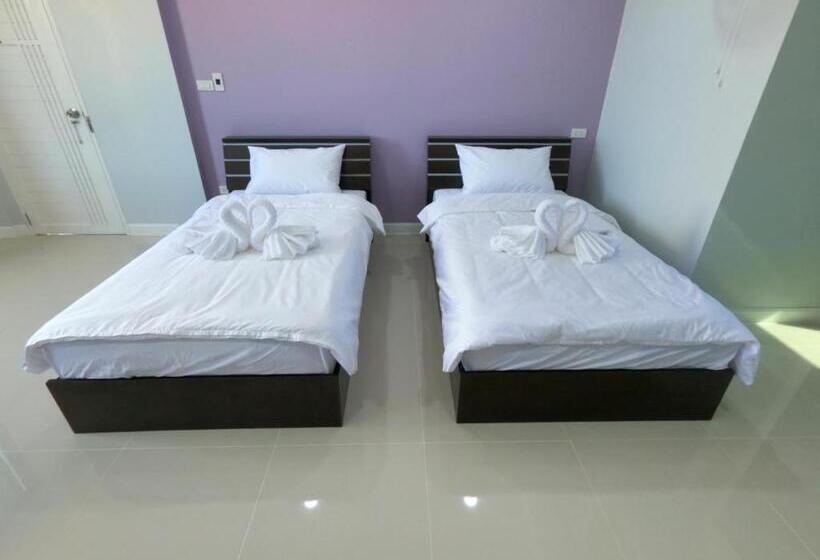 スタンダードルーム, Khun Ying