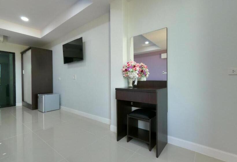 スタンダードルーム, Khun Ying