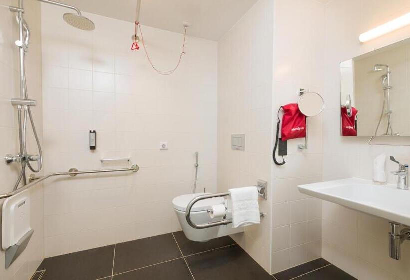 غرفة قياسية سرير كينج لذوى الإحتياجات الخاصة, Intercityhotel Muscat