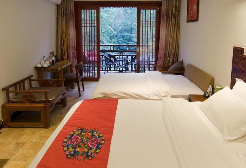 غرفة ديلوكس مزودة بشرفة, Fenghuang Tujia Ethnic Minority River View