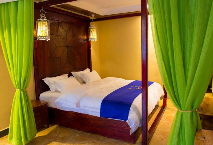 غرفة قياسية, Fenghuang Tujia Ethnic Minority River View