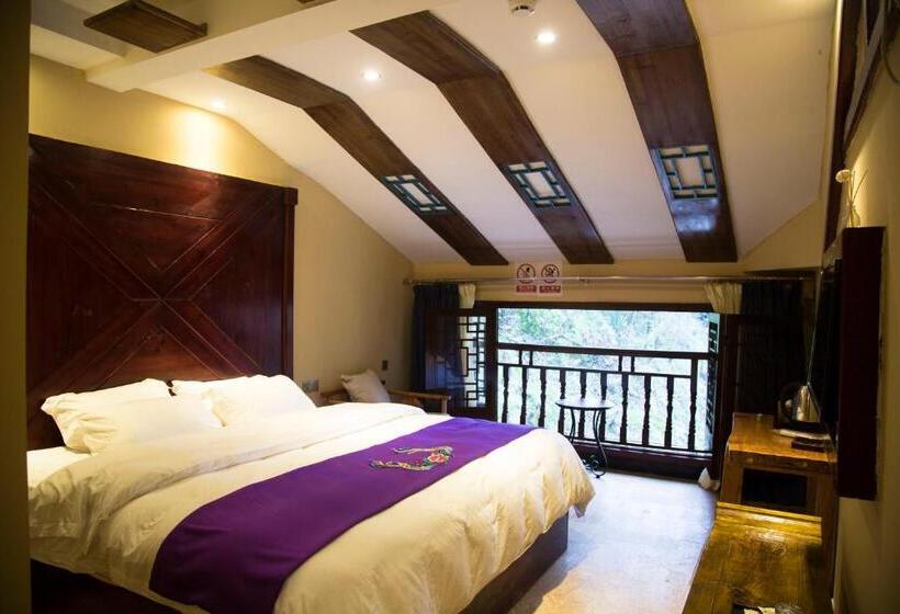 غرفة قياسية فردية, Fenghuang Tujia Ethnic Minority River View