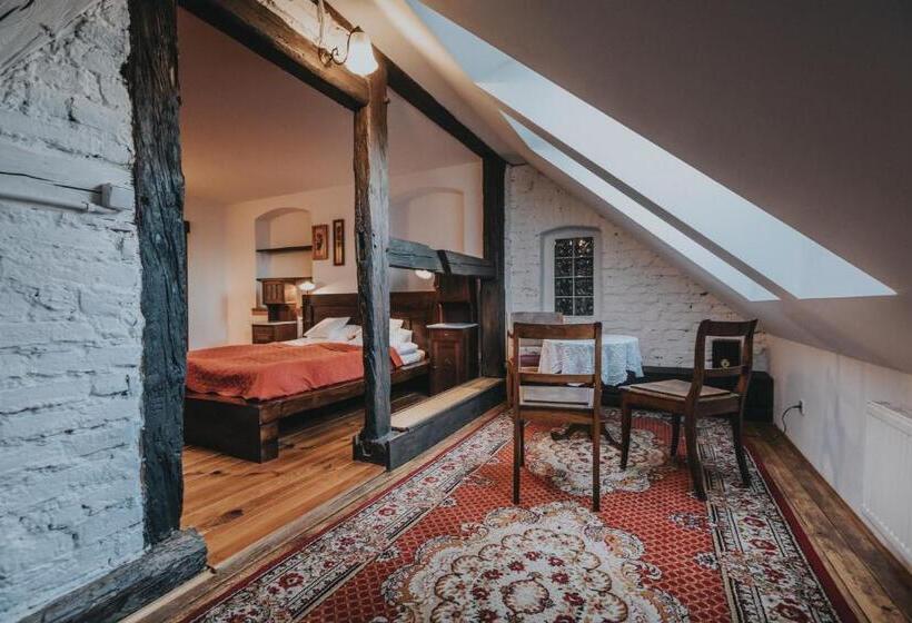 חדר משפחתי, Sady Błotnica Dom Gościnny