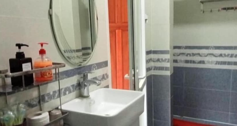 اتاق لوکس, Song Toan