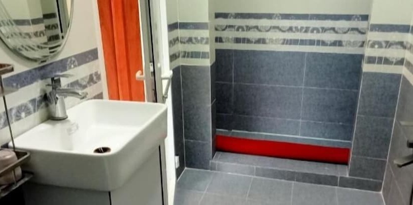 اتاق خانوادگی, Song Toan