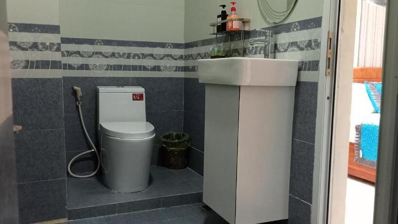 اتاق لوکس, Song Toan