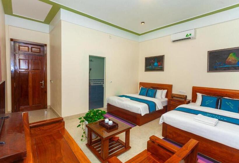 اتاق خانوادگی با چشم‌انداز کوه, Song Toan