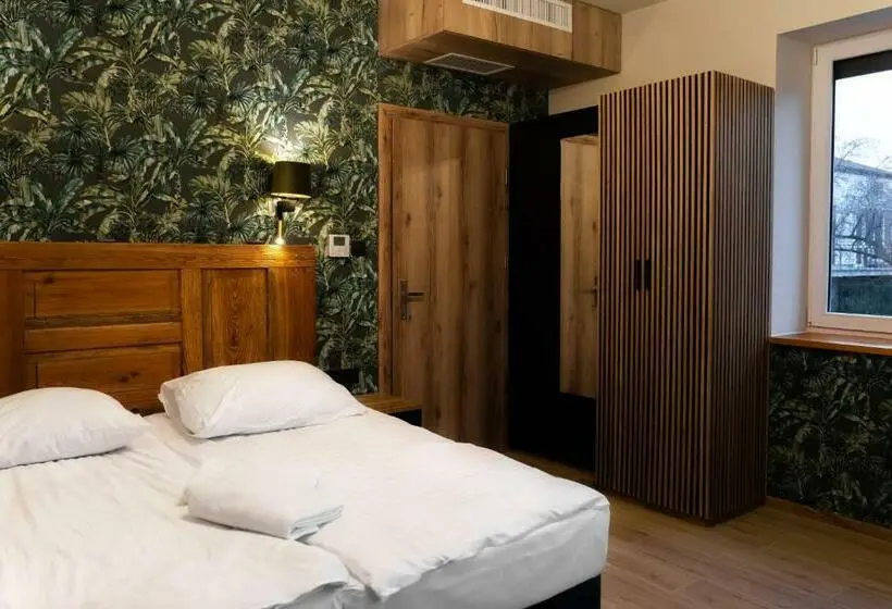 Comfort Kolmen Hengen Huone, Domek U Kowala