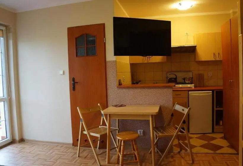 スタンダード4人部屋, Gospodarstwo Agroturystyczne ,, Pod Dębem