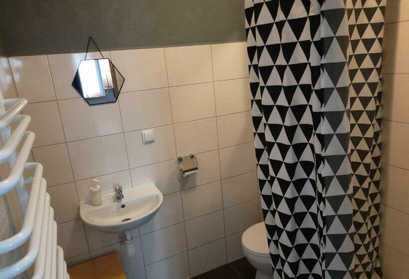 غرفة قياسية, Gospodarstwo Gościnne Księżycówka