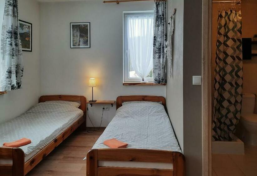 חדר סטנדרט לשלושה, Gospodarstwo Gościnne Księżycówka