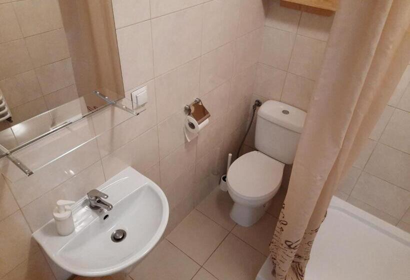 חדר סטנדרט לשלושה, Gospodarstwo Gościnne Księżycówka