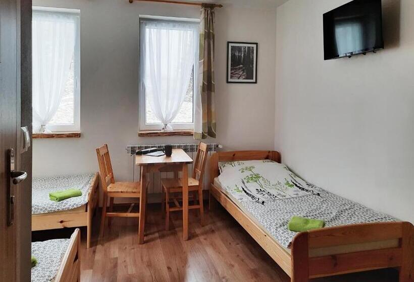 חדר סטנדרט לשלושה, Gospodarstwo Gościnne Księżycówka