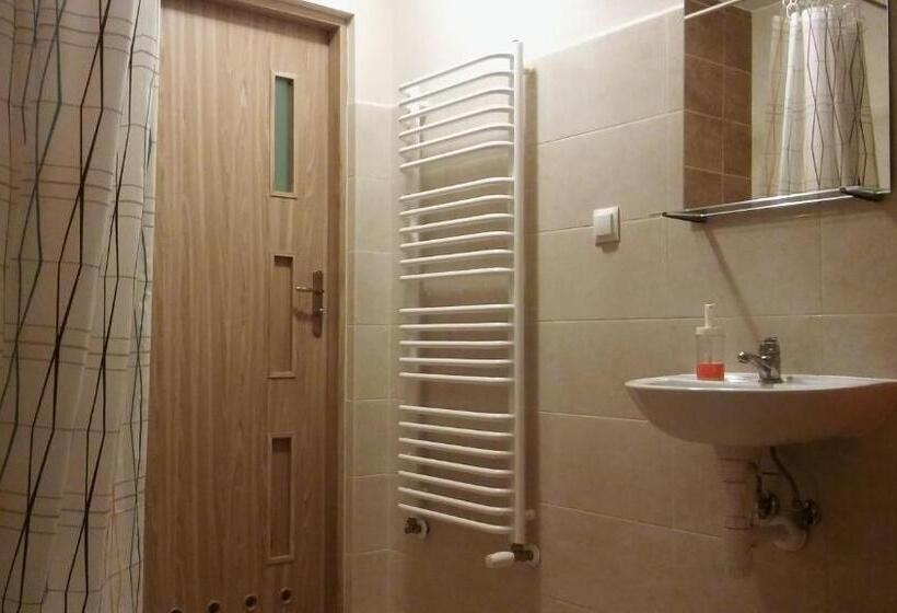 חדר משפחתי, Gospodarstwo Gościnne Księżycówka