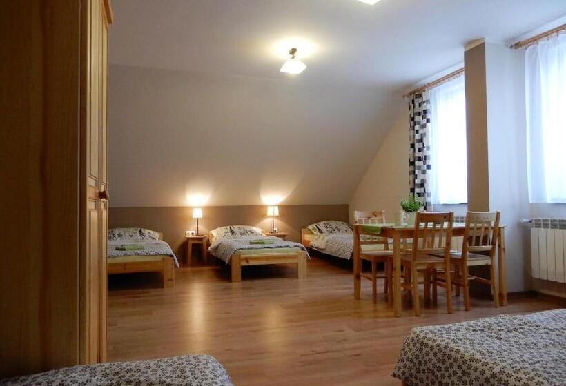 חדר משפחתי, Gospodarstwo Gościnne Księżycówka